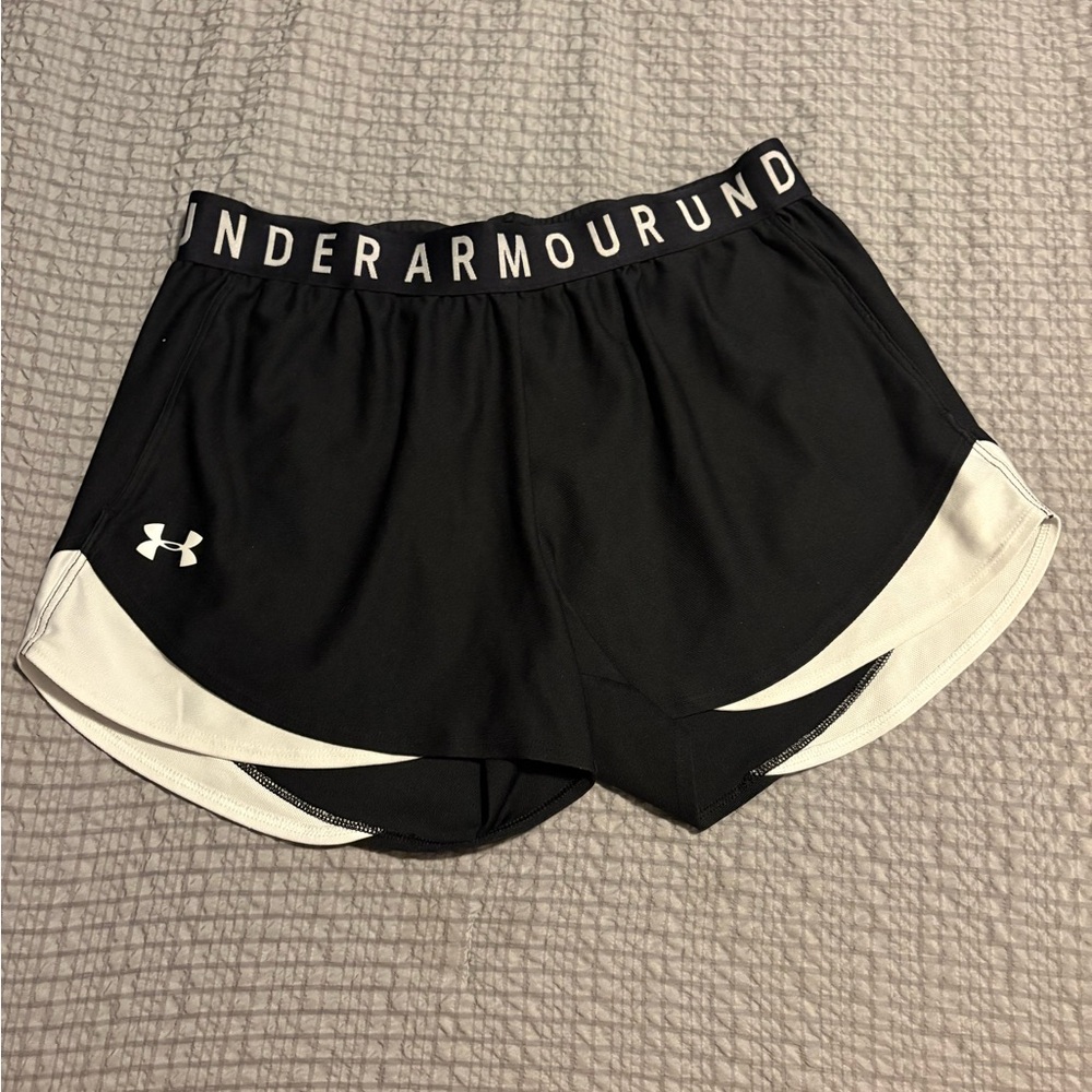 Under Armour Women's Athletic Shorts - Black with White Trim size m